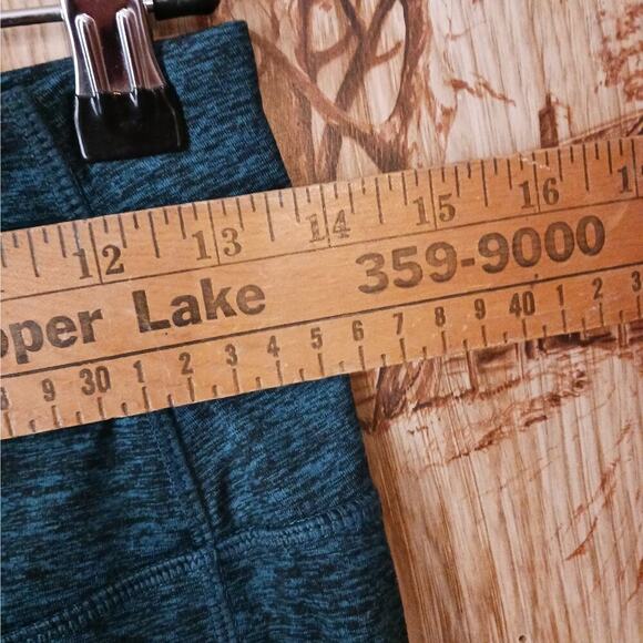 Kyodan Heathered Green Capri Leggings Size Medium - Picture 5 of 8